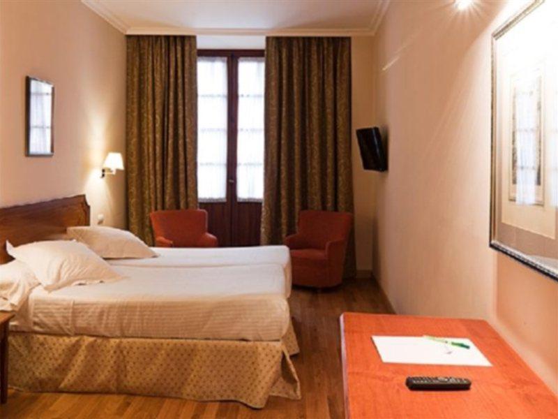 Sercotel Las Casas De Los Mercaderes Севилья Экстерьер фото