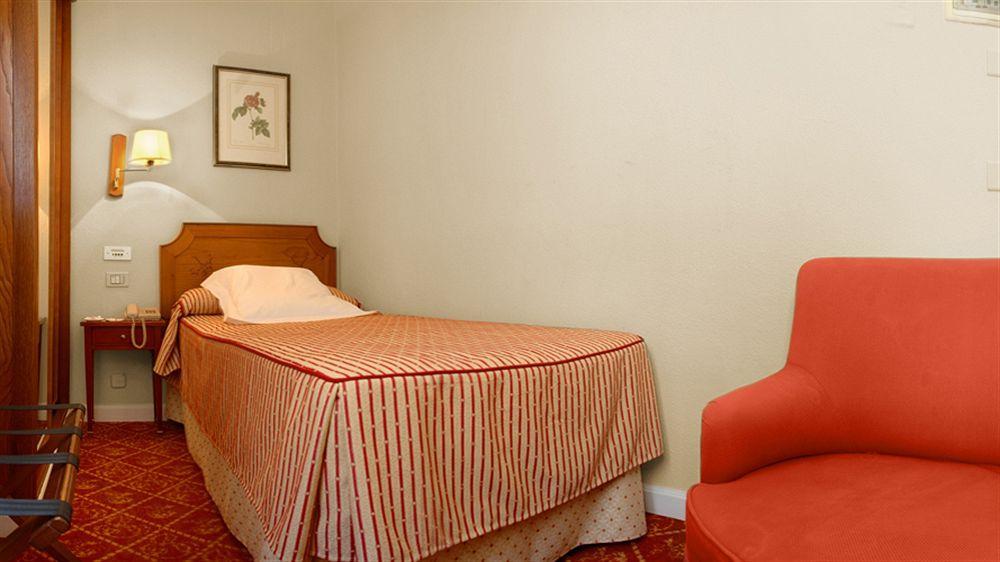 Sercotel Las Casas De Los Mercaderes Севилья Экстерьер фото