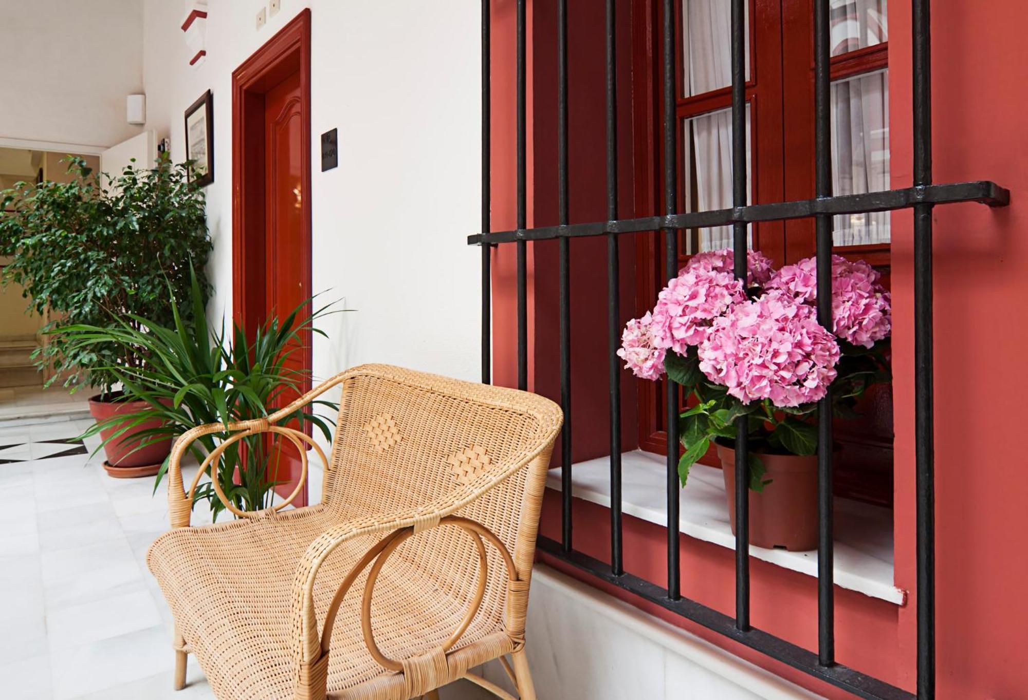 Sercotel Las Casas De Los Mercaderes Севилья Экстерьер фото